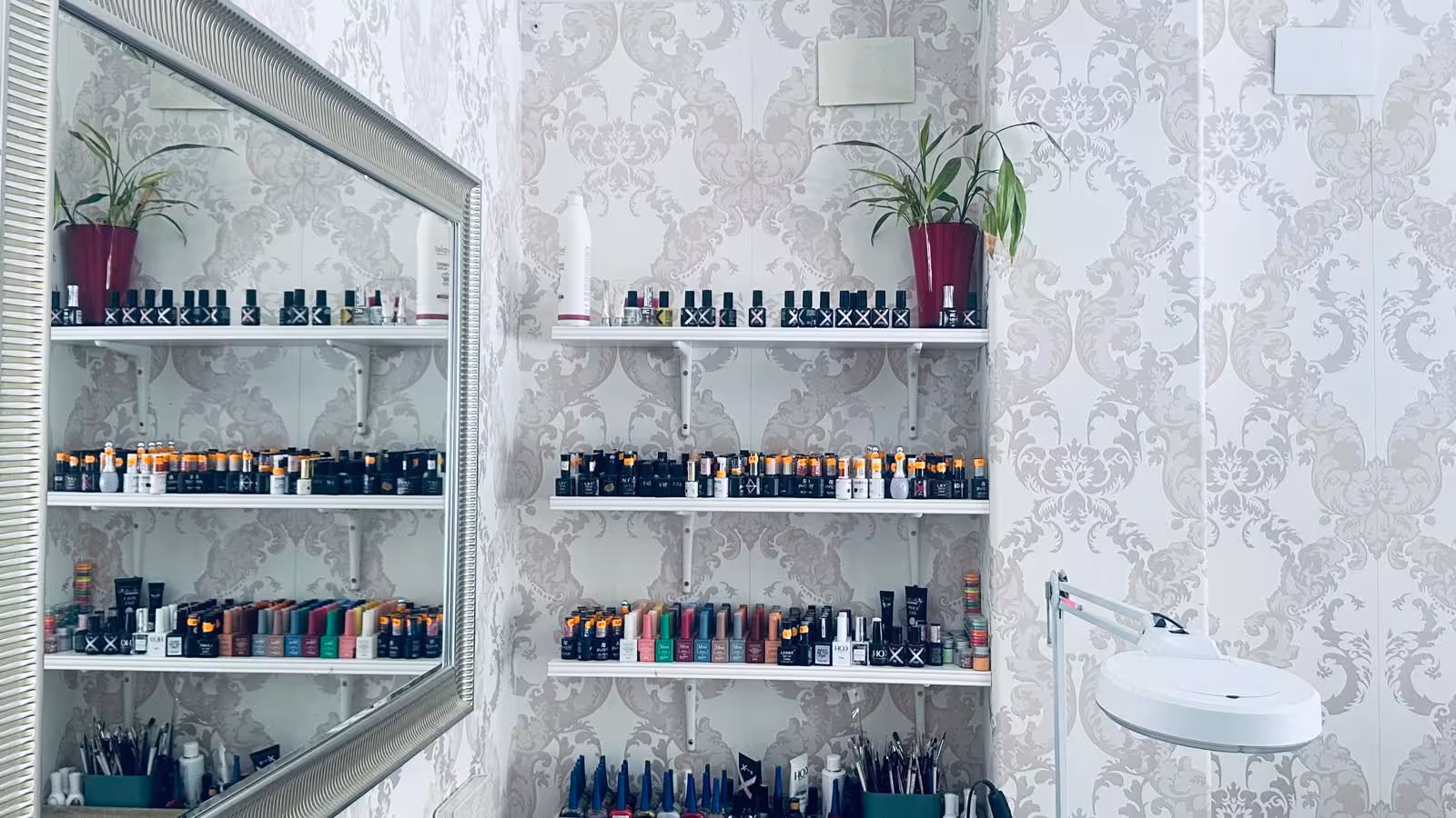 Area de manicura - Vista de nuestro salón de belleza
