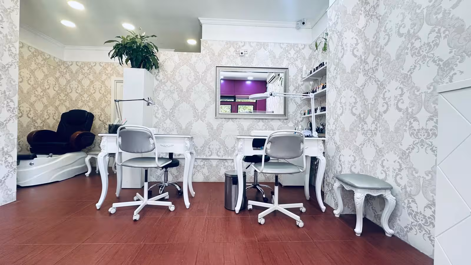 Area de manicura - Vista de nuestro salón de belleza